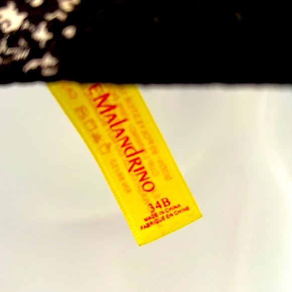 Buttery soft designer bra 32B - Picture 8 of 9